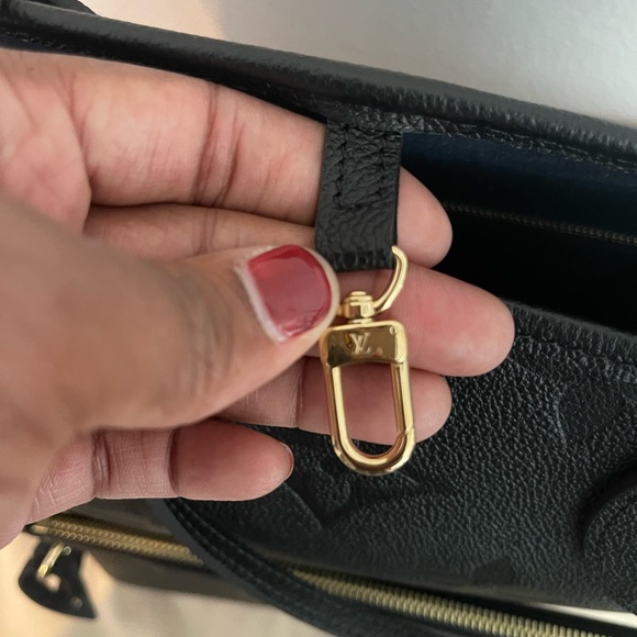 SOLD!! Louis Vuitton MM Black Monogram Tote Bag - Picture 6 of 8